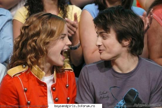 Daniel Radcliffe => - nu, eu prefer sa ramana cu Hermione, le sta bine - Harry Potter/Daniel Radcliffe